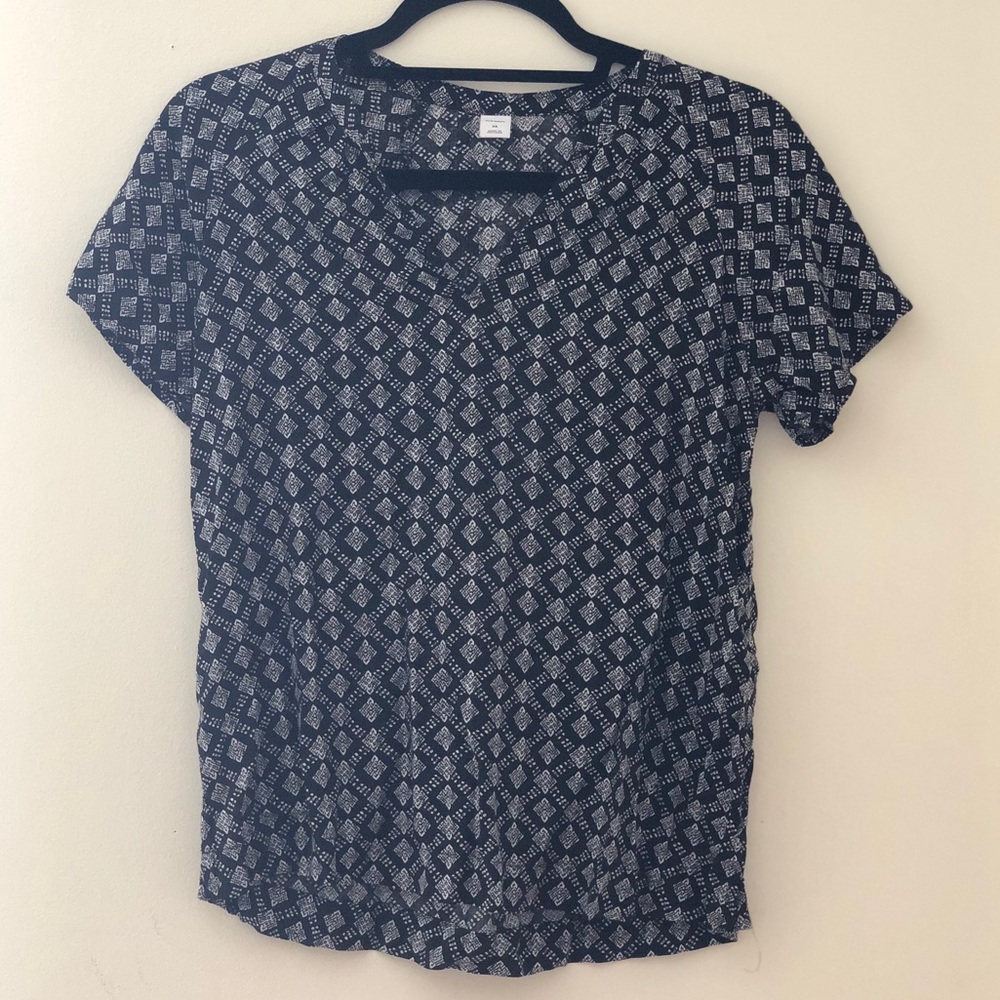 SS V-Neck Old Navy Top
